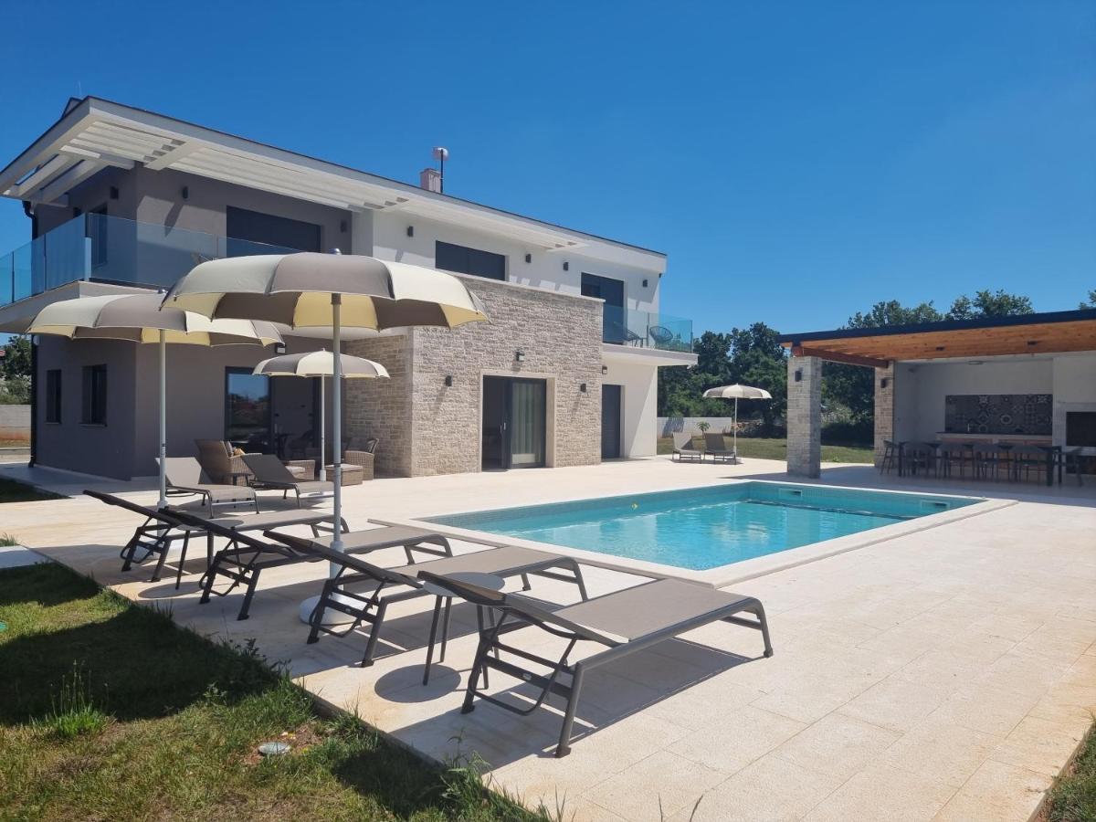 Luxury Villa Serena 2022 - With Heated Pool Cukrici Exterior foto