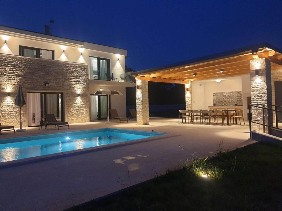 Luxury Villa Serena 2022 - With Heated Pool Cukrici Exterior foto