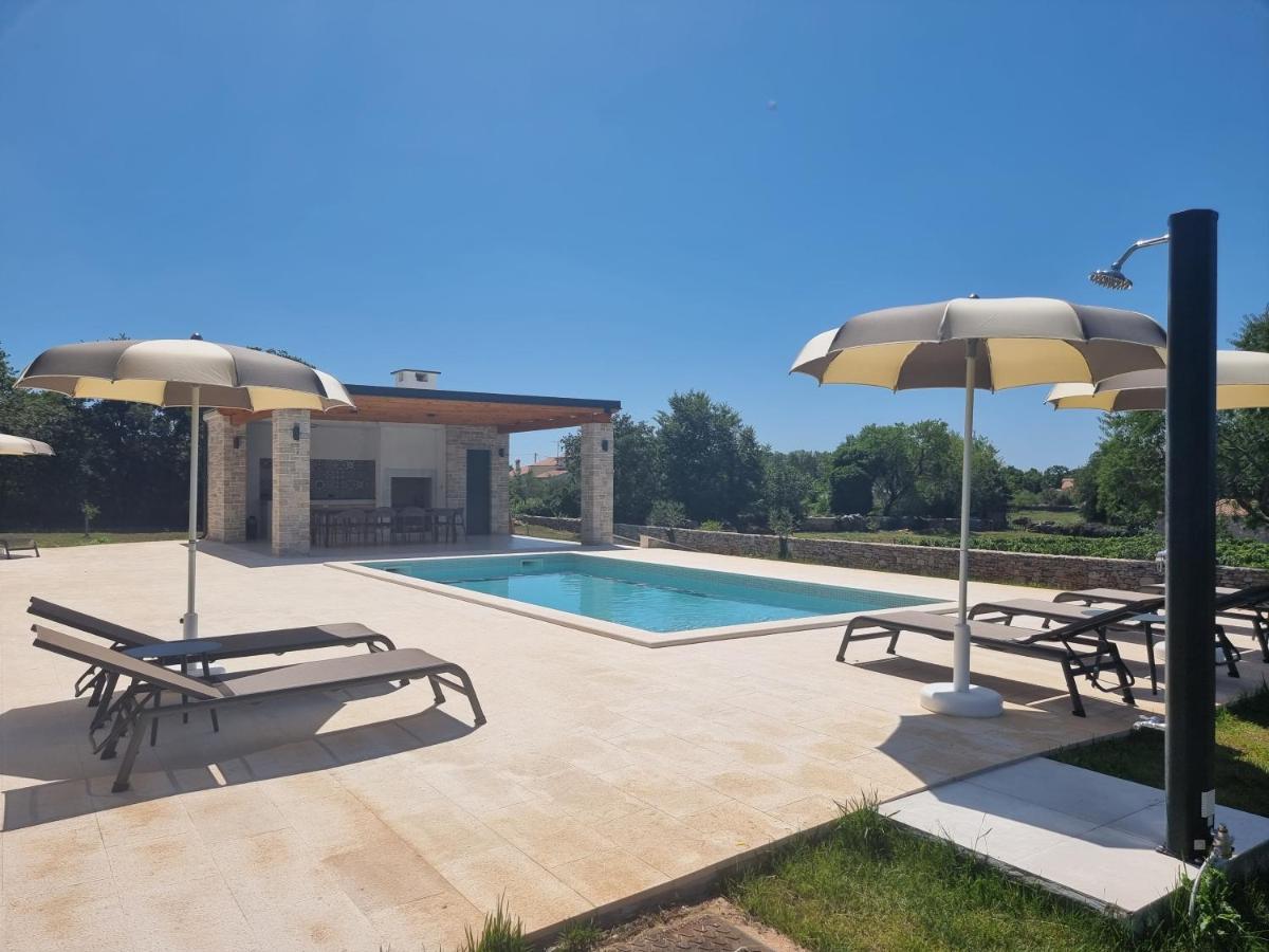 Luxury Villa Serena 2022 - With Heated Pool Cukrici Exterior foto
